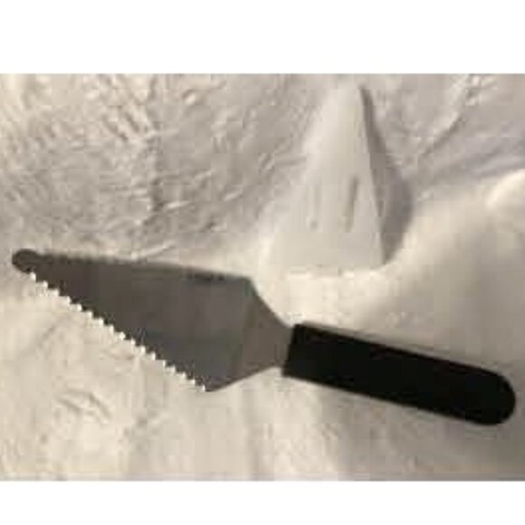 PAMPERED CHEF SLICE AND SERVE - Picture 1 of 1